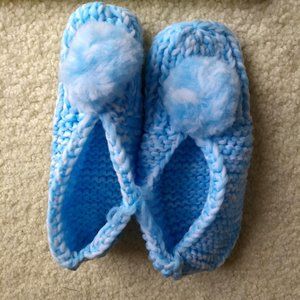 3/$25 vintage but new hand knit slippers NWT